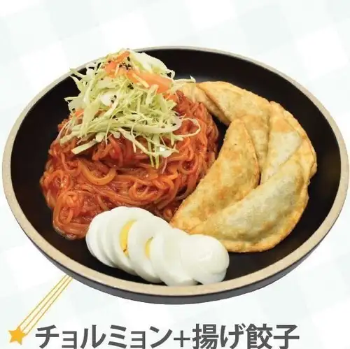 철면 + 튀김 만두 / 떡 만두 수프 / 철명 + 삼겹살 / 이시야키 비빔밥 각