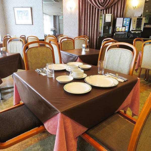 【稍微豪华的酒店午餐】 不住酒店的客人也可以享用午餐和早餐。午餐850日元起(含税)。所有客房均配有汤、沙拉吧和饮料吧。早上是日式和西式的自助餐,包括受欢迎的酒店特色“早晨咖喱”。享受一些奢华的时光。