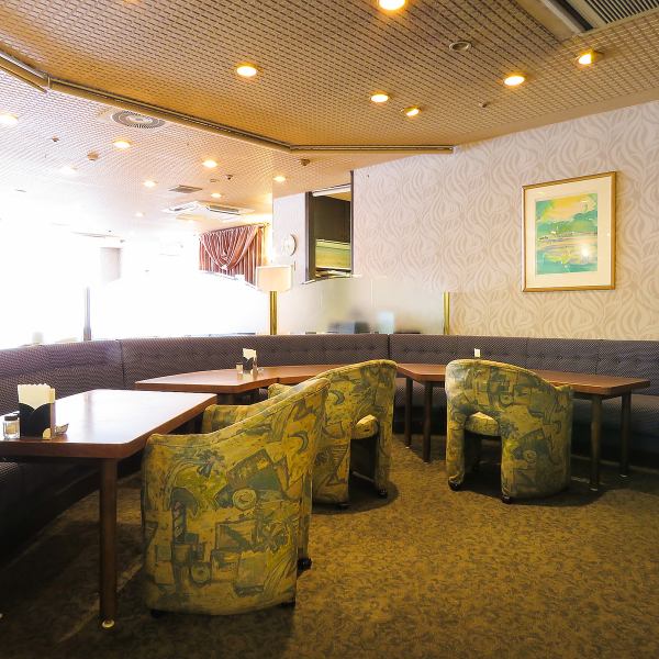 【음료 무제한 코스 있습니다】 연회는 10분부터.세련된 호텔 레스토랑에서, 어른끼리의 연석이나 접대에도.뷔페 스타일의 연회 코스 & 음료 무제한이므로 각종 연회에 최적입니다.연회 코스는 6000엔(부가세 포함)/8000엔(부가세 포함)/10000엔(부가세 포함)의 3종류를 준비하고 있습니다.