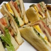 [土曜日ランチメニュー]アメリカンクラブハウスサンド