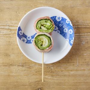 Specialty lettuce roll skewers