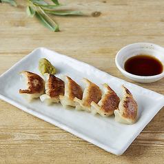 6 whirlpool gyoza with wings