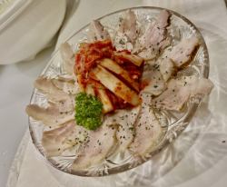 宮崎県産三元豚の蒸し豚キムチ
