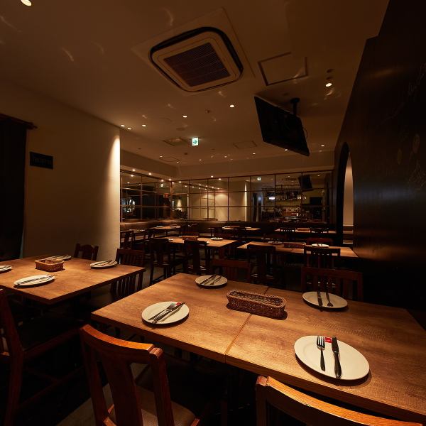 お洒落で広々とした店内はパーティーも最適♪貸切も人数やシーンに応じて承ります！設備も充実していて結婚式の2次会もOK★駅近なのでお集まりにも便利な立地です◎女子会、飲み会や同窓会などぜひお気軽にご相談ください。