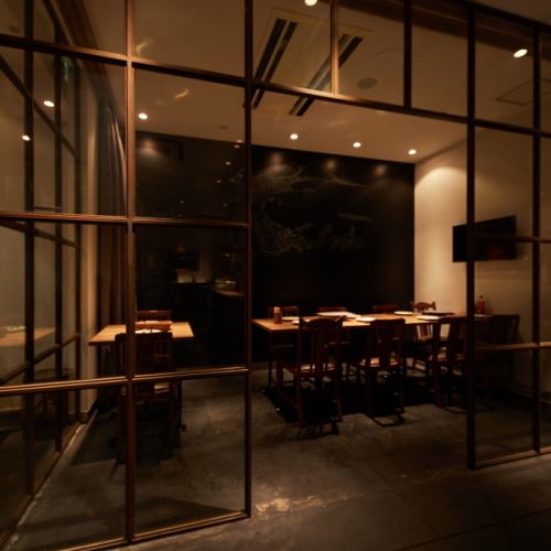 店内に入って左側の個室