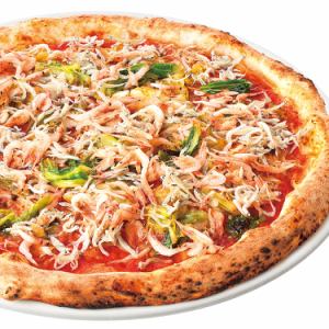Pizza with boiled whitebait and sakura shrimp (S)