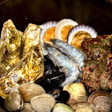 ２時間呑放付☆魚介が多数入った海鮮蒸し焼き（ガンガン焼き）コース！平日6000円（金土6500円）