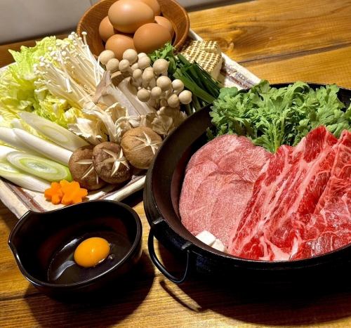 店長イチオシ☆国産牛サーロインミスジUS牛タンが一度に味わえる「焼肉屋が本気で作ったすき焼きコース」