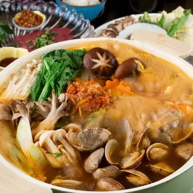 【包含2小时畅饮！】海鲜泡菜火锅套餐★4道菜，共6000日元（含税）