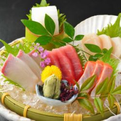 Assorted 3 seasonal fresh fish sashimi