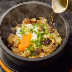 Stone-grilled rice with Sendai beef and hot spring egg