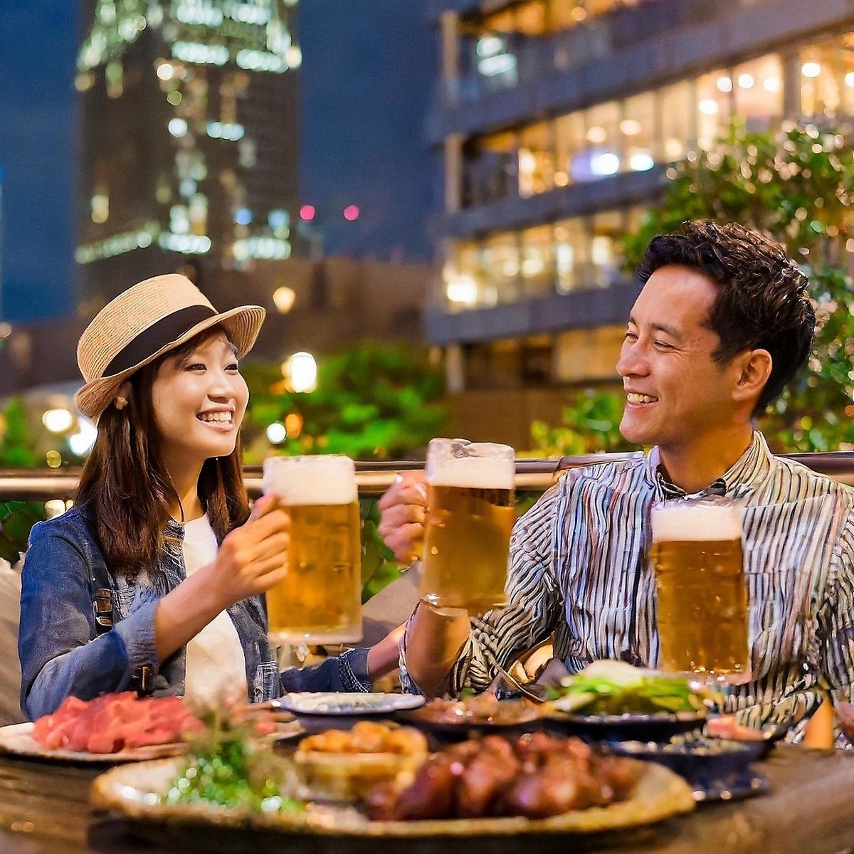 In the middle of Shinjuku! Beer garden open ♪ Night view & all-you-can-eat BBQ ☆