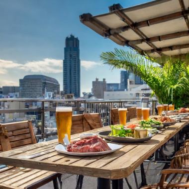 [3 hours all-you-can-drink included] Enjoy the blue sky and night view! Popular beer garden BBQ all-you-can-eat course [3999 yen → 2999 yen]