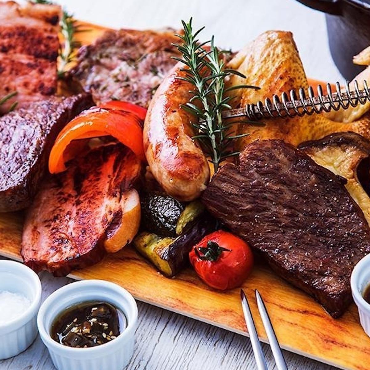 新宿ど真ん中！ビアガーデンOPEN♪夜景&BBQ食べ放題☆