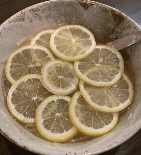 레몬 냉면