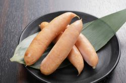 粗挽きウインナー　4本