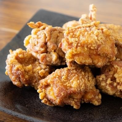 [Standard course] 2.5 hours all-you-can-drink included ☆ 8 dishes including fried chicken with special sauce [4,500 yen (4,950 yen including tax)]