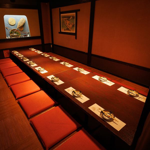 The warmth of the wood fills the restaurant, and we have private rooms of various sizes, from 2 people. The private rooms are perfect for entertaining in Kawasaki, year-end parties, welcome parties, farewell parties, and other events. The private rooms are spacious and safe for families with children. We can also discuss group dates and city parties. A private room izakaya!