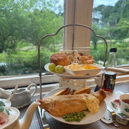 フィッシュ&チップスのハイティーセット