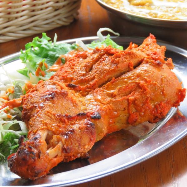 Tandoori Mix Plate ☆ 820yen ☆ 1P Full Tandoori Chicken, 1P Seek Kebab, 1P Maritime