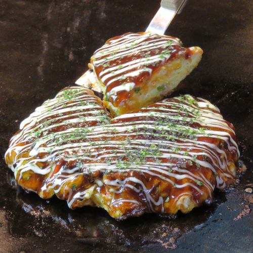 Freshly cooked okonomiyaki ◎