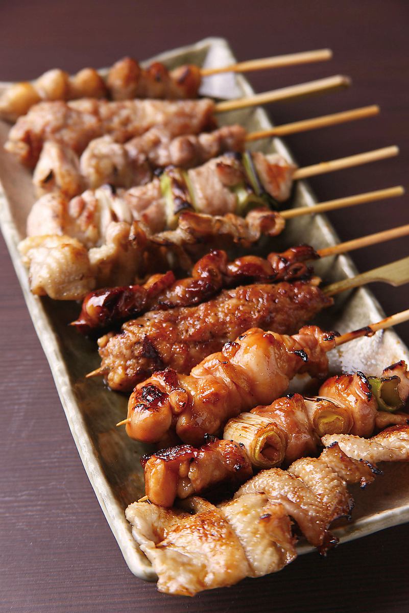 Please enjoy our proud skewers that have been carefully grilled over charcoal every day for 30 years.