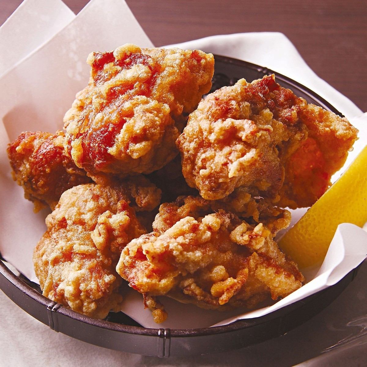 Our proudly freshly fried chicken♪ Enjoy it piping hot!