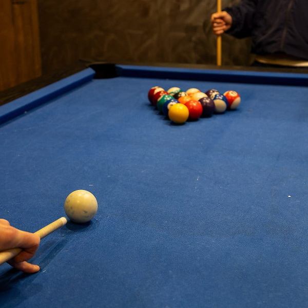 店内にはビリヤード、ダーツ、カラオケもご用意ございます！BBQの後に楽しんだり、貸切パーティーの際はイベントにもご活用いただけます◎そのほか、音響設備・照明設備、プロジェクターやマイクの貸出もOKですので、ご希望がある方はぜひご相談ください。おしゃれなバー空間とルーフトップテラスで、楽しいパーティーを♪