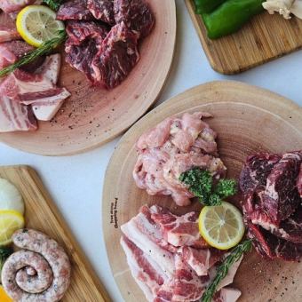 【テラス席】土日祝ランチ限定価格!中洲の絶景と精肉店直送の肉を満喫『BBQ 休日ランチプラン』