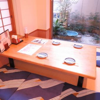 1F tatami mat seating for 6 people (6 seats x 2 tables) Recommended for small parties