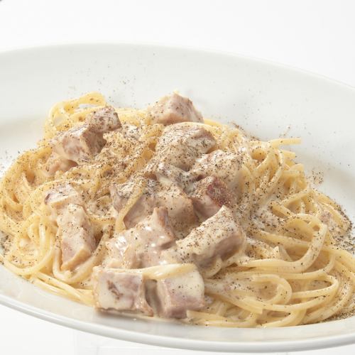 《クリームベース》袖ヶ浦産プリンセスエッグで仕上げた濃厚カルボナーラ