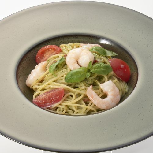 《バジルベース》小海老とプチトマトのジェノベーゼスパゲティ