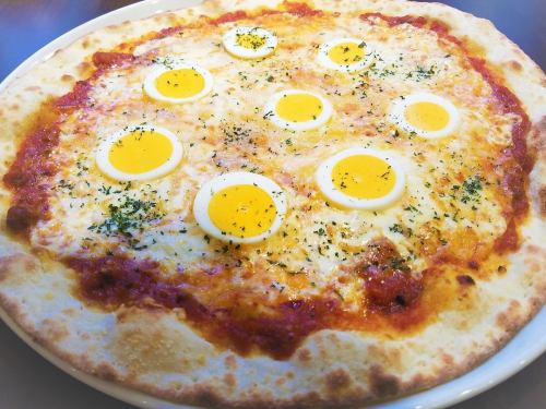 Bologna-style pizza with homemade meat sauce and Princess Egg from Sodegaura