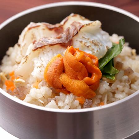 Rice cooked with sea bream and sea urchin