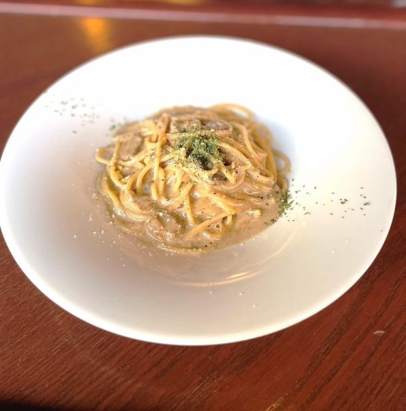 【ポルチーニ茸クリームパスタ】キノコ好きにはたまらない一品！キノコの香りがお口の中一杯に広がります☆