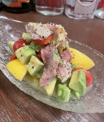 アボカドと生ハムのレモンマリネ