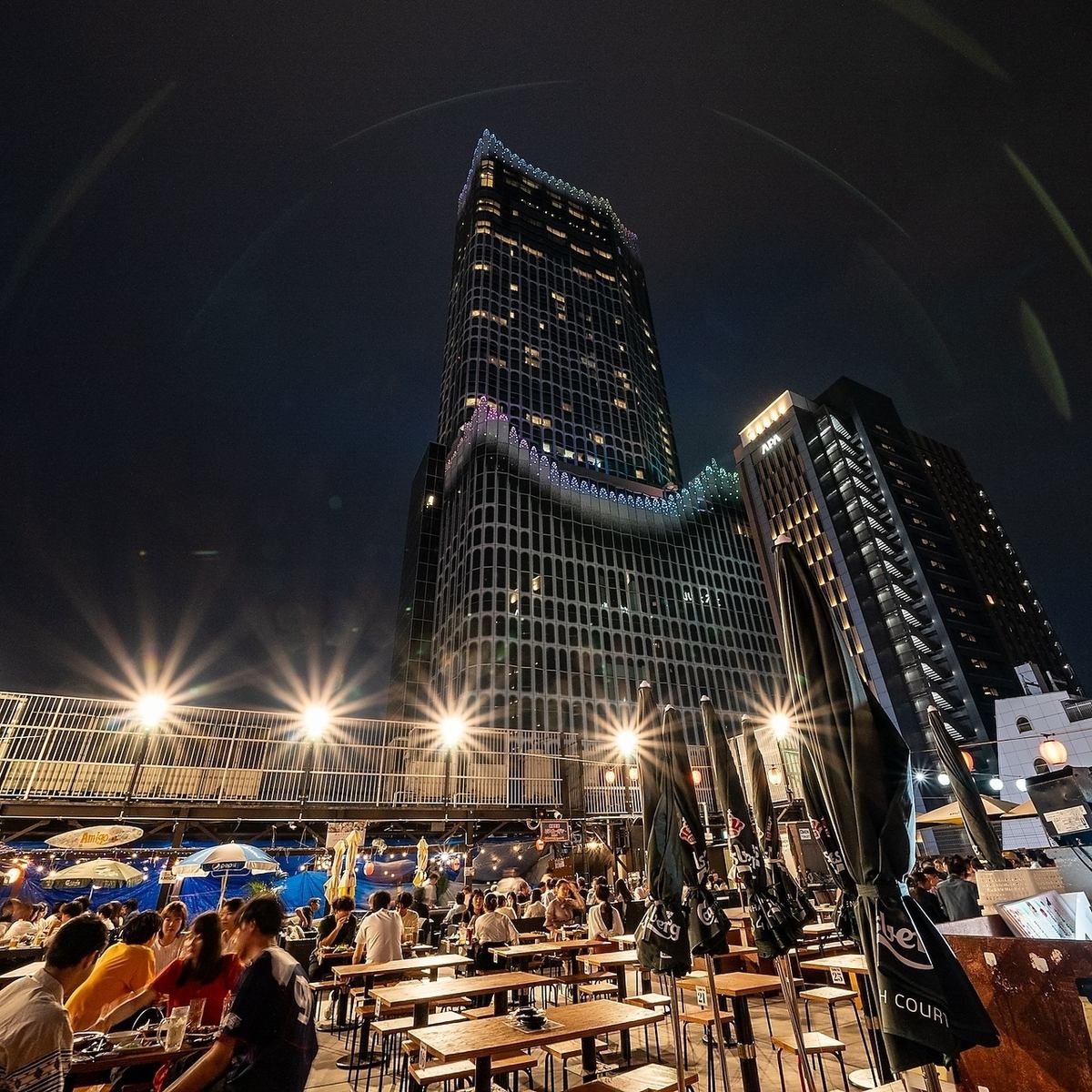 新宿ど真ん中！ビアガーデンOPEN♪夜景&BBQ食べ放題☆