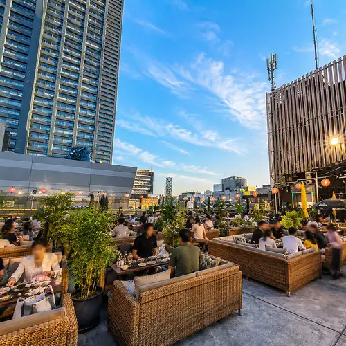 A rooftop BBQ beer garden where you can forget the hustle and bustle of the city.