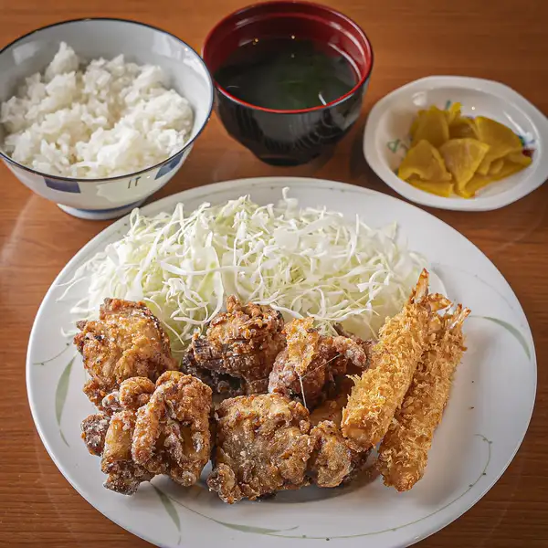 とんかつやエビフライも楽しめる!「揚げ物定食」はボリューム満点・ランチにぴったり♪