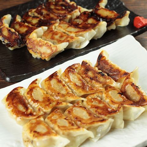 Hakata Bite-Grilled Gyoza/Bite-Fried Gyoza 8 Pieces per Serving