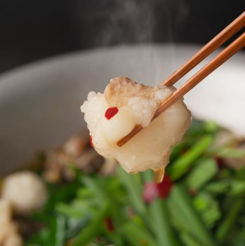 鍋の追加　牛もつ肉