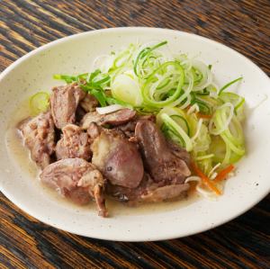 盐烤鸡心配盐和柠檬酱