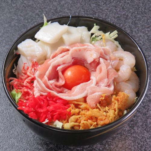 春日部産卵と自家製ソースのお好み焼き