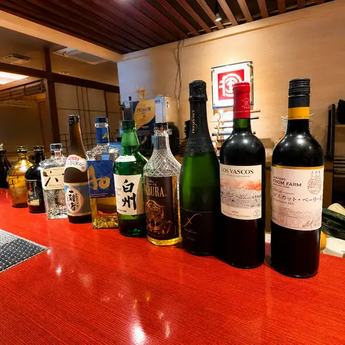 我们提供一系列由店主精心挑选的上等清酒。