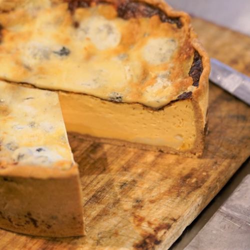 5 kinds of cheese quiche