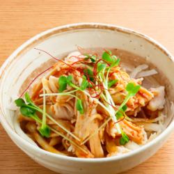 自家製よだれ鶏 ～特製麻辣だれで～