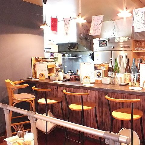 お気軽にご利用いただけるカウンター席をご用意♪