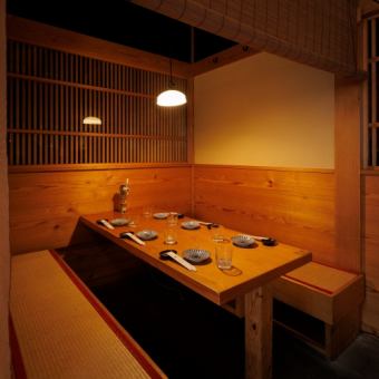 [Seating with tabletop highball & lemon sour] All seats are semi-private! A calm and stylish private room for adults♪ Please leave the private scene or banquet scene to us! Enjoy casual parties, joint parties, and conversations with friends Recommended for gatherings with interesting hobbies!Enjoy a relaxing drinking party in a calm and relaxing space.