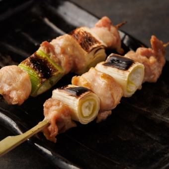 Cheers specialty: Domestic chicken skewer with green onions