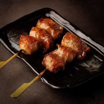 Quail meat rolls (with sauce)